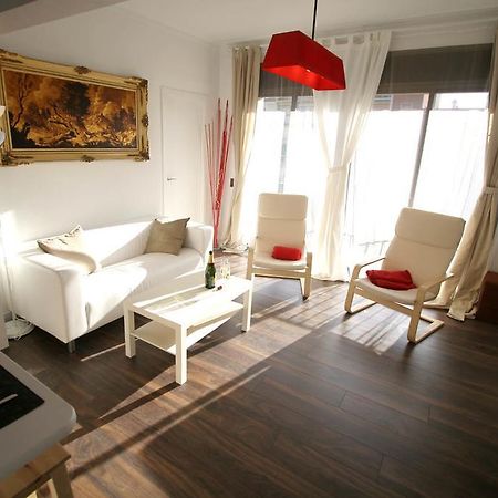 Near Clot & Sagrada Familia Apartment Барселона Екстер'єр фото