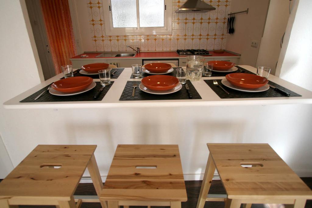 Near Clot & Sagrada Familia Apartment Барселона Номер фото