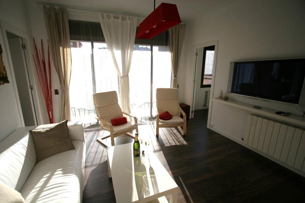 Near Clot & Sagrada Familia Apartment Барселона Екстер'єр фото